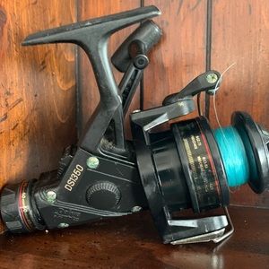 Graphite Daiwa Fishing Reel Spinning DS1350 1980 Freshwater Fresh Water